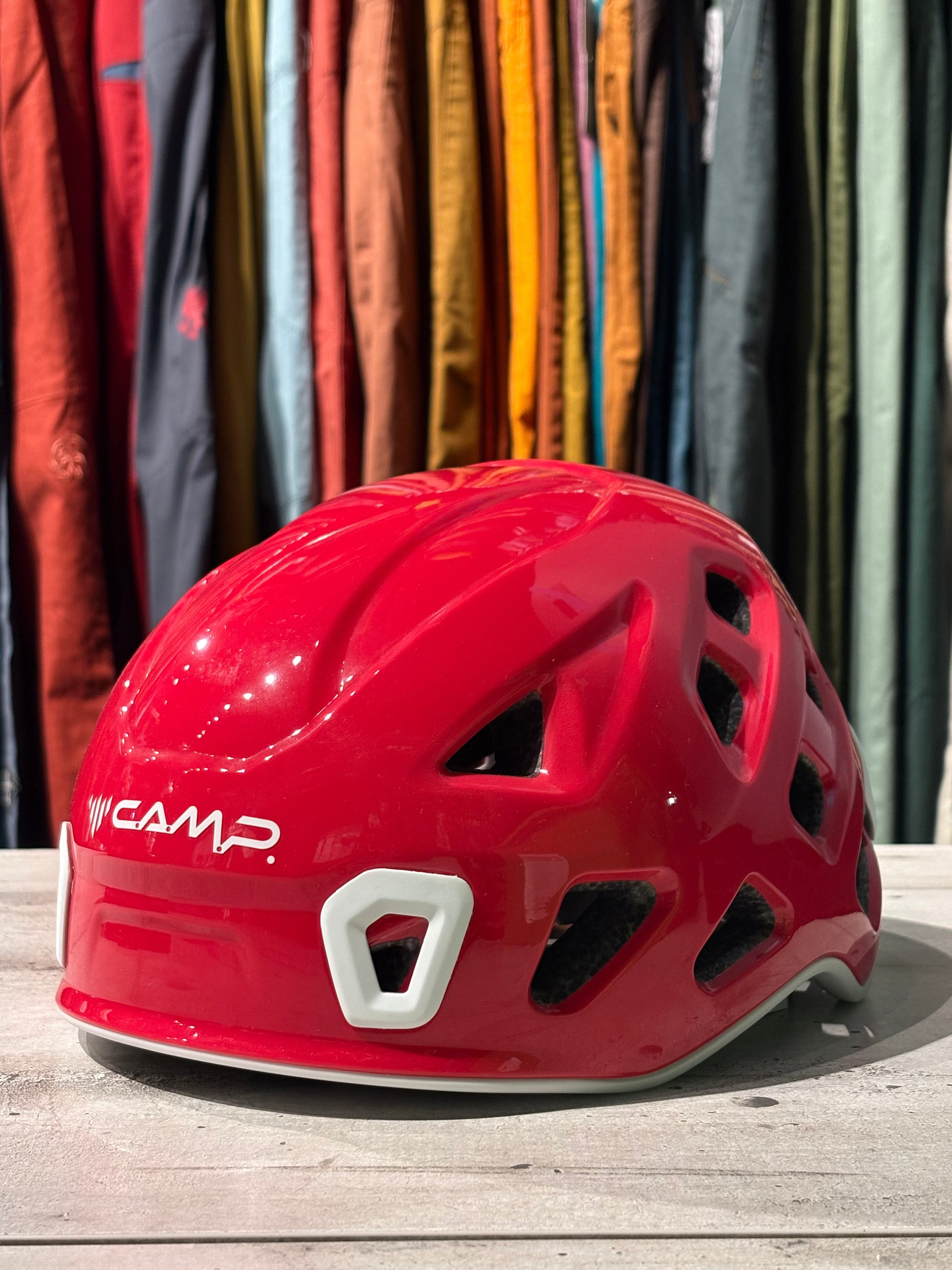 CAMP STORM casco